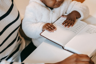 Illustration de l'article : Bébé : 5 magnifiques prénoms indiens pour son futur garçon