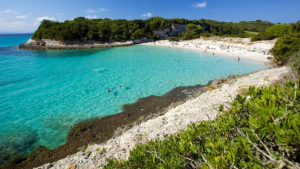 Illustration : "Voici les 10 plus belles plages de France selon les internautes"