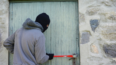 Illustration : "Possibilité d’un cambriolage chez soi : les codes et symboles à connaître"