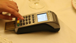 Illustration : "Attention, l'arnaque au faux terminal de paiement est de retour dans les restaurants"