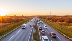 Illustration : "Voici pourquoi la majorité des automobilistes français préfèrent la voie du milieu sur l'autoroute"