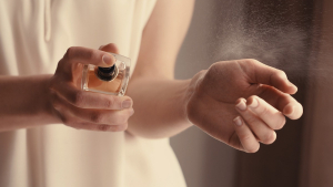 Illustration : "Amazon : Élu meilleur parfum de l’année, il est vendu en ce moment à moins de 10 euros"