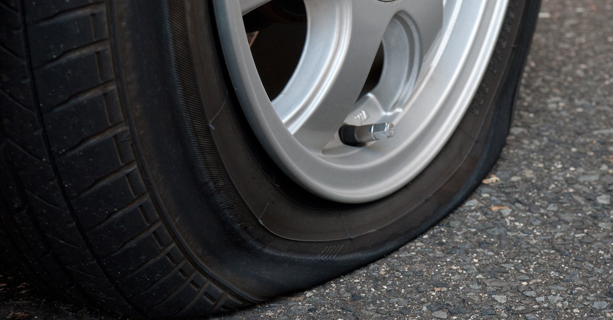 Arnaque au pneu crevé comment éviter de devenir la prochaine victime