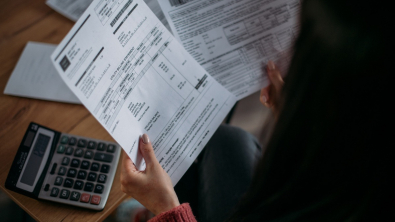 Illustration : "Aide-budget : le dispositif du gouvernement pour lutter contre le surendettement"