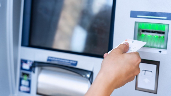 Illustration : Carte bancaire : une &eacute;tude r&eacute;v&egrave;le les codes secrets cibl&eacute;s par les escrocs, en voici la liste