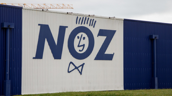 Illustration : Noz r&eacute;cup&egrave;re les stocks de San Marina : des chaussures &agrave; prix r&eacute;duits pour les consommateurs