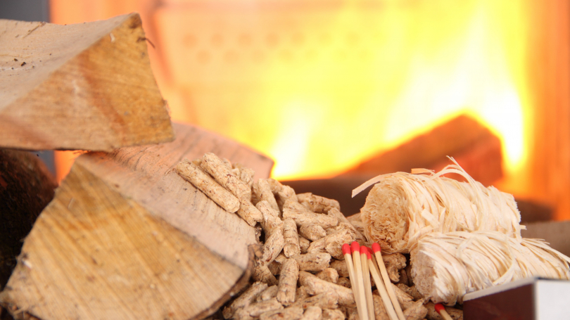 Illustration : Ch&egrave;que &eacute;nergie-bois : l&rsquo;aide est prolong&eacute;e, voici comment l&rsquo;obtenir rapidement