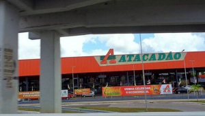 Illustration : "Atacadão : la nouvelle enseigne discount de Carrefour ouvrira son premier magasin dans cette ville"