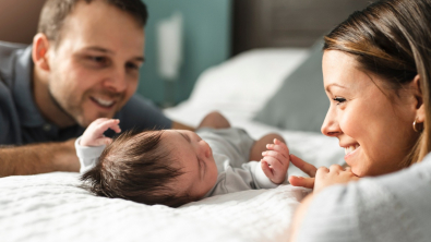 Illustration : Nouveau décret sur les congés maternité et paternité : voici les changements pour les futurs parents