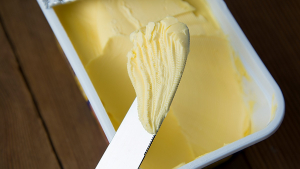 Illustration : "60 Millions de consommateurs pointe du doigt une margarine vendue en supermarché et particulièrement nocive pour la santé"