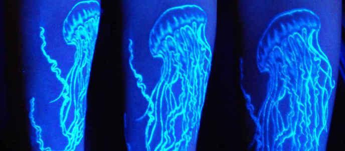 Illustration de l'article : 15 tatouages phosphorescents &agrave; couper le souffle