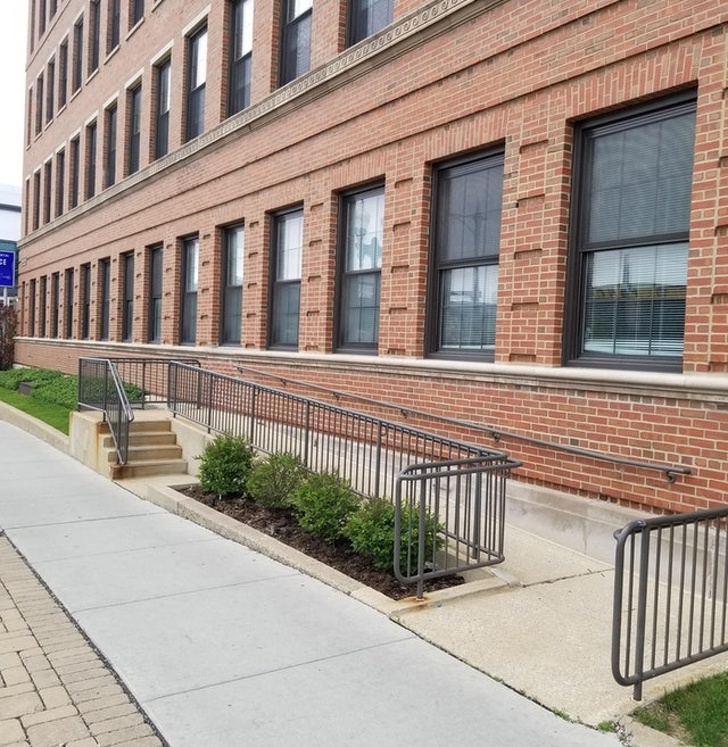 Illustration de l'article : Ces 25 cr&eacute;ations de designers pas tr&egrave;s r&eacute;ussies