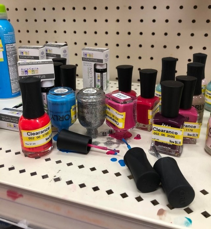 Illustration de l'article : Ces 17 comportements ex&eacute;crables de clients irrespectueux