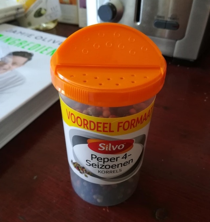 Illustration de l'article : Ces 25 cr&eacute;ations de designers pas tr&egrave;s r&eacute;ussies