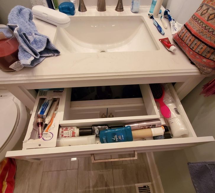 Illustration de l'article : Ces 17 photos illustrant les surprises rencontrées par de nouveaux locataires