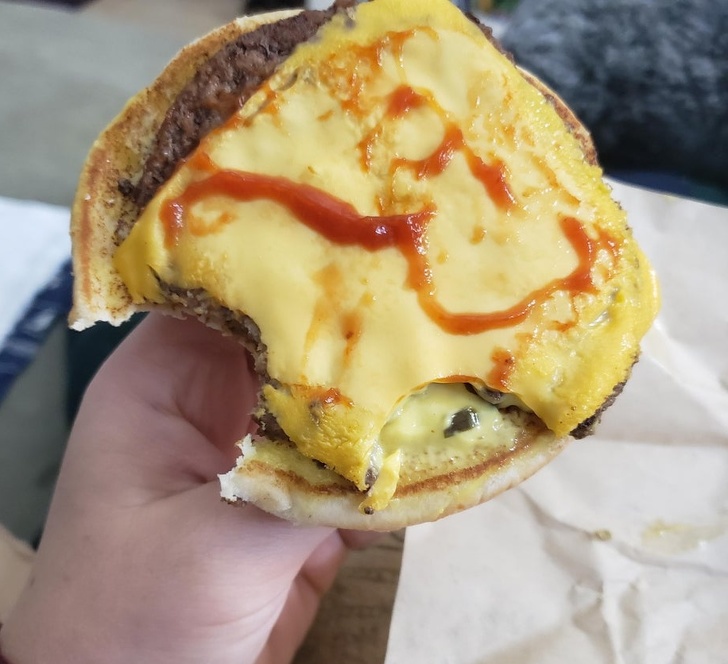 Illustration de l'article : Ces 20 personnes déçus par le repas commandé