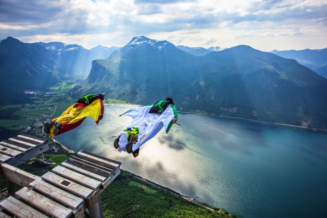 Illustration de l'article : 24 choses &agrave; faire absolument tant qu&rsquo;on est encore jeune