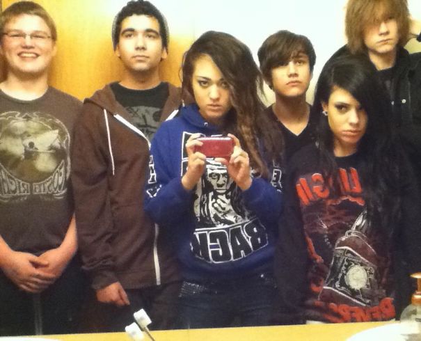 Illustration de l'article : Qui a vraiment le niveau pour trouver l'intrus sur ces 100 photos ? 