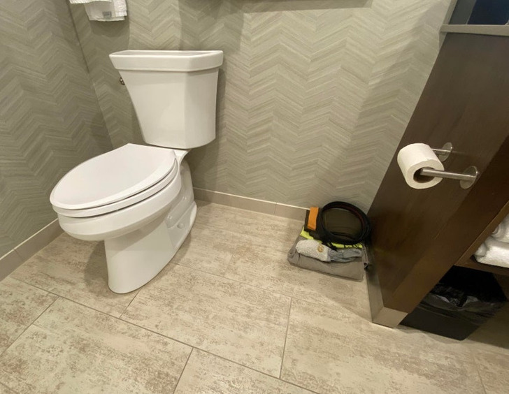 Illustration de l'article : Ces 18 photos illustrant de drôles de surprises dans les chambres d'hôtel