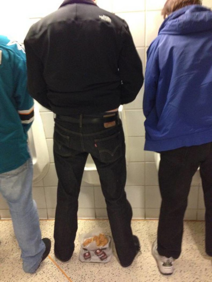 Illustration de l'article : Ces 25 moments gênants qui ressortiront au prochain repas de famille 