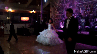 Illustration de l'article : 15 dangers que vous encourez en portant une robe de soirée