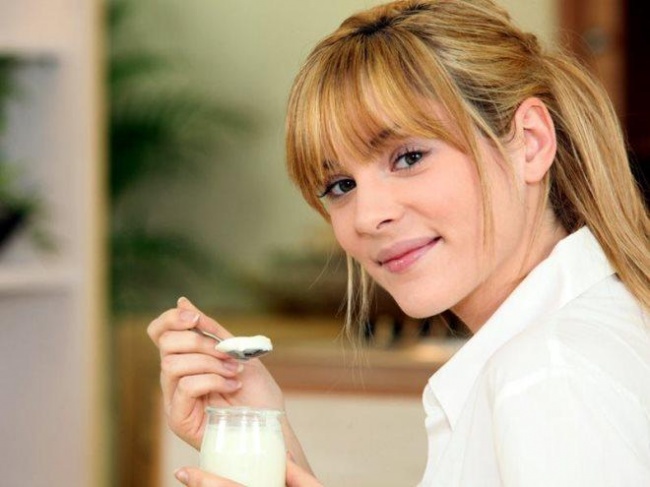 Illustration de l'article : 10 règles simples pour être belle sans maquillage