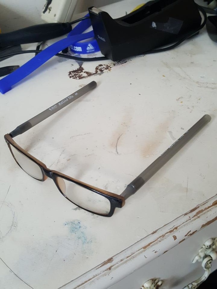 Illustration de l'article : Ces 27 personnes qui devraient arrêter de réparer des choses