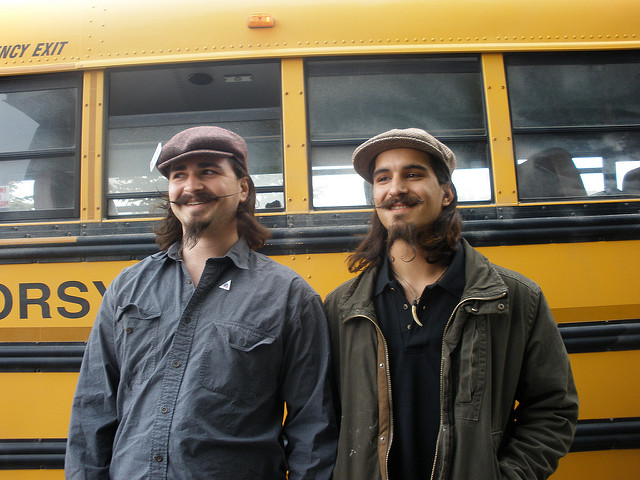 Illustration de l'article : Ces 25 personnes ont eu la chance de rencontrer leur sosie en vrai