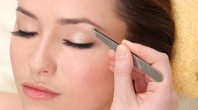 Illustration de l'article : 100 secrets de beauté qui traversent les années et font toujours leurs preuves