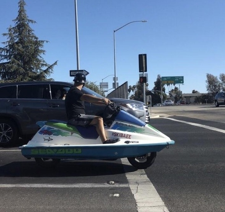 Illustration de l'article : Ces 30 personnes ont eu une soudaine envie de faire quelque chose de bête