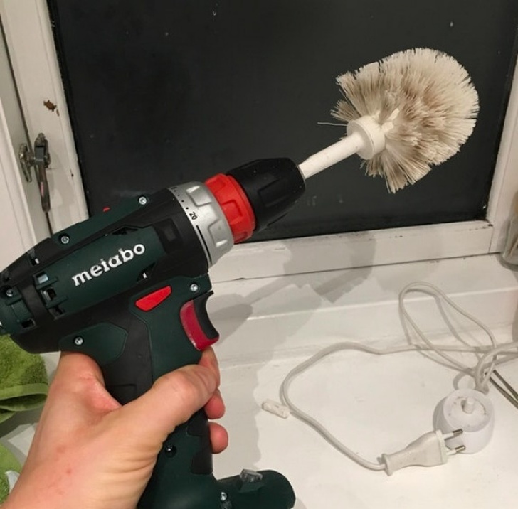 Illustration de l'article : Ces 18 personnes sont les rois des paresseux et méritent une médaille pour leurs idées