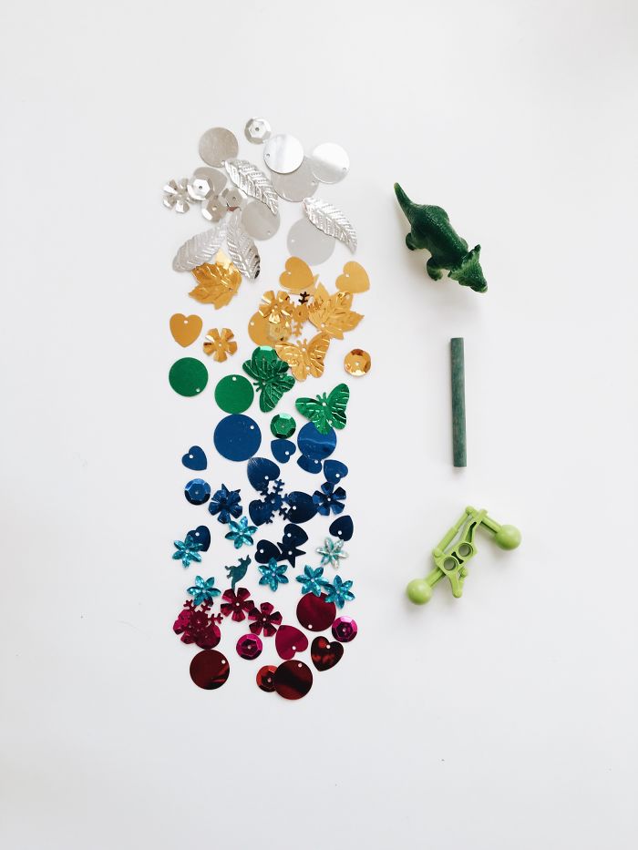Illustration de l'article : Cette maman photographie chaque jour ce qu'elle trouve dans les poches de son fils en maternelle