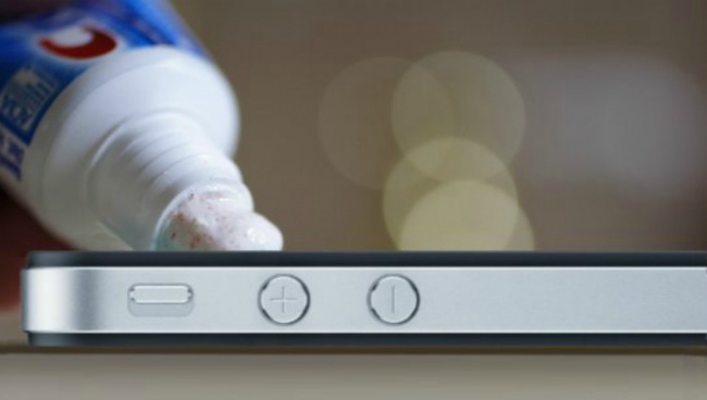 Illustration de l'article : 13 utilisations surprenantes mais tr&egrave;s utiles du dentifrice !