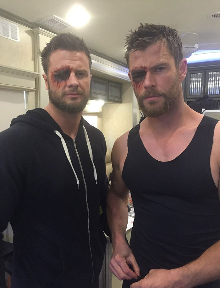 Illustration de l'article : Ces 14 acteurs d'Avengers et leur doublure, à la ressemblance frappante