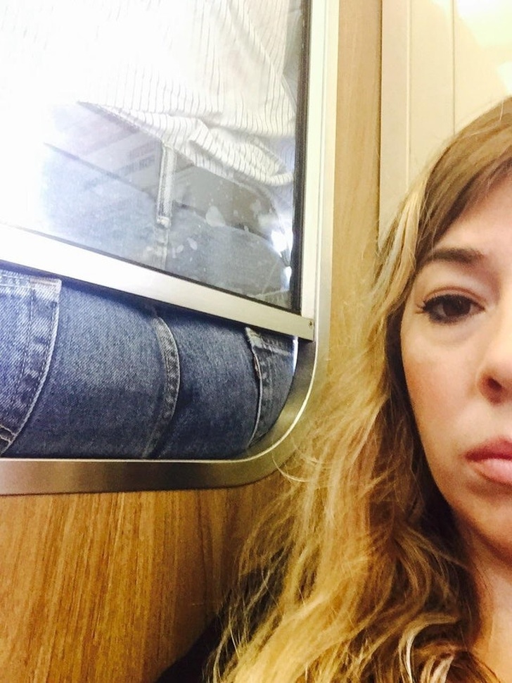 Illustration de l'article : Ces 22 photos de personnes touchées par la malchance dès le réveil