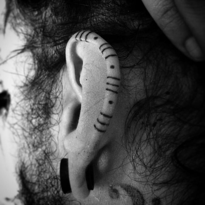 Illustration de l'article : Helix tattoo : la nouvelle mode qui envahit les r&eacute;seaux sociaux ! Ces 50 photos vous donneront envie d'en avoir un