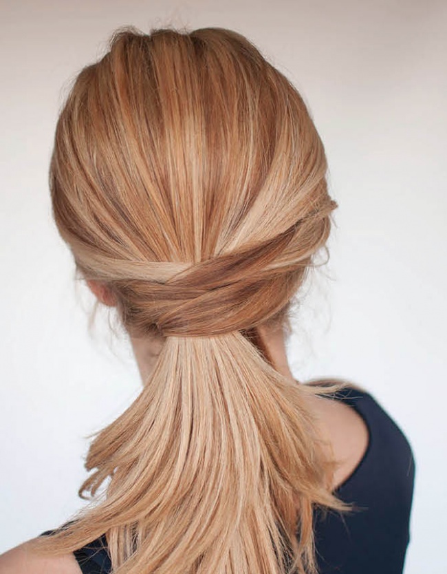 Illustration de l'article : 12 façons géniales et glamour de coiffer vos cheveux mi-longs