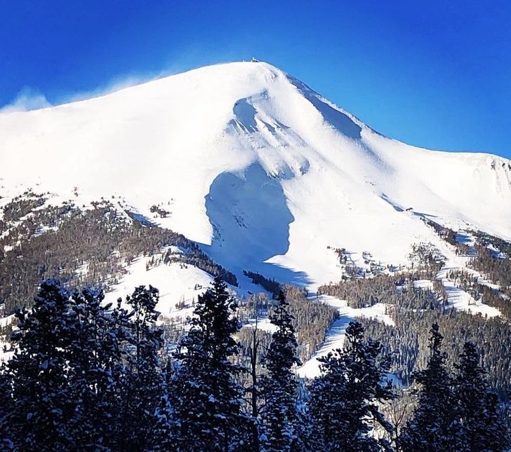 Illustration de l'article : Ces 17 personnes qui voient des visages là où il n'y en a pas