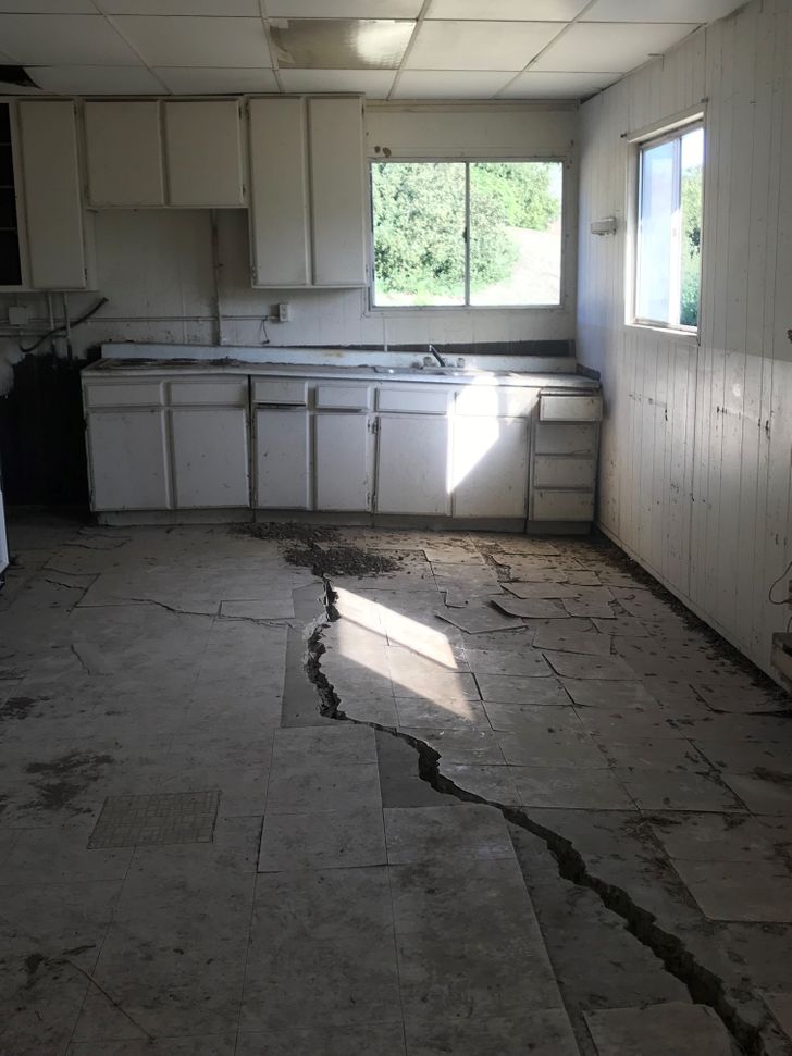 Illustration de l'article : Ces 20 constructions qui ne tiennent que sur un fil