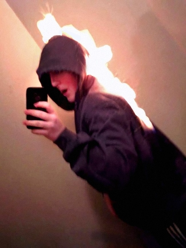 Illustration de l'article : 14 selfies de l&rsquo;extr&ecirc;me qui vous donneront le vertige