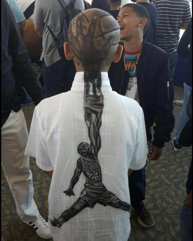 Illustration de l'article : 20 coiffeurs qui ont réalisé les plus grands tops ou flops de l’année