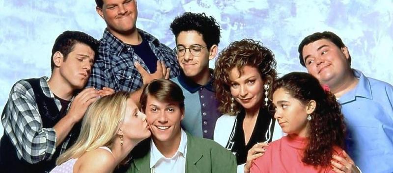 Illustration de l'article : 10 séries cultes des années 90 et 2000 qu'on aurait aimé ne pas voir disparaître !