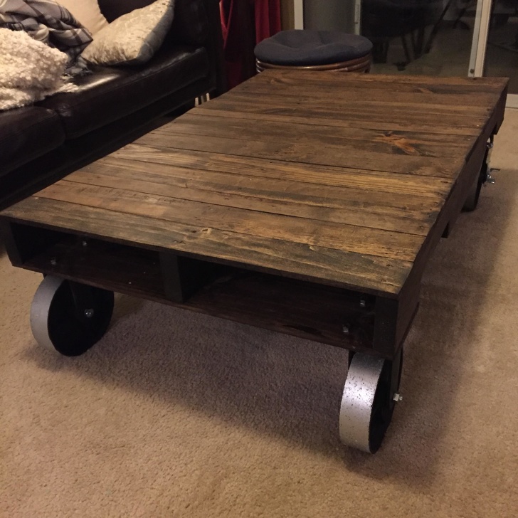 Illustration de l'article : Ces 24 façons de réutiliser de vieilles palettes en bois