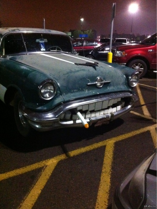 Illustration de l'article : 29 voitures totalement improbables vues sur les diverses routes du monde