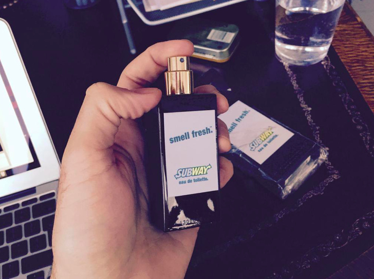 Illustration de l'article : Ces 21 photos de situations qui mettent mal à l'aise