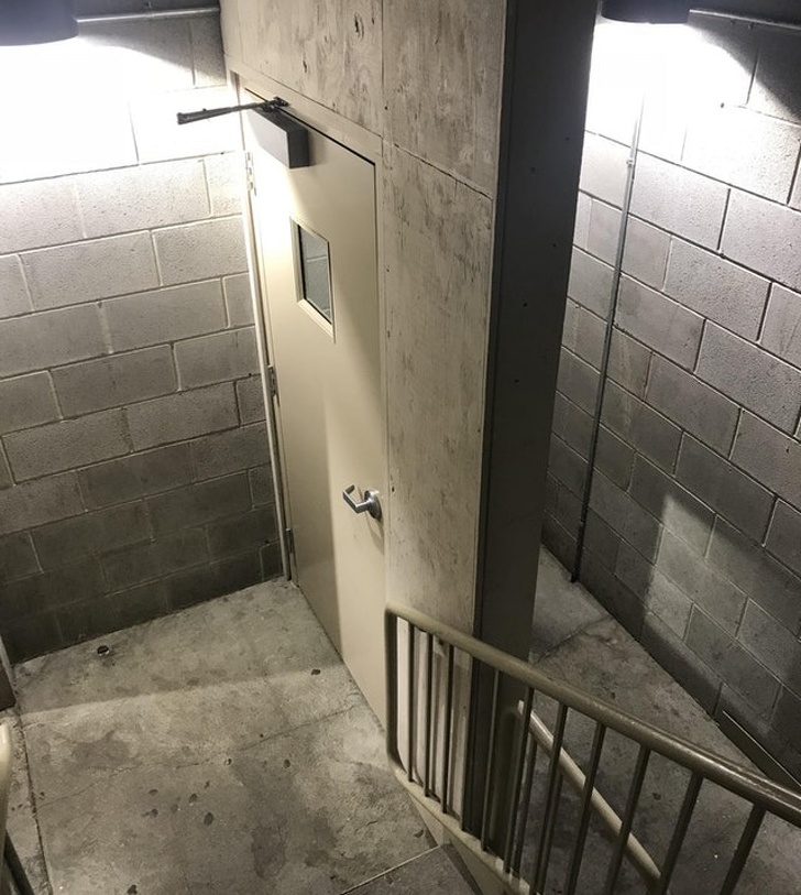 Illustration de l'article : Ces 25 cr&eacute;ations de designers pas tr&egrave;s r&eacute;ussies