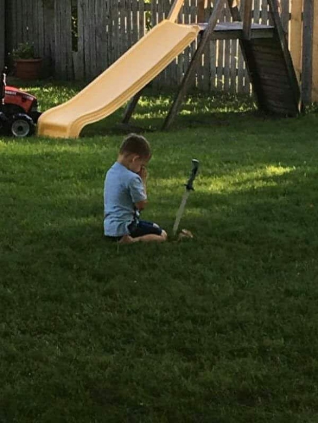 Illustration de l'article : 18 photos d’enfants prises en plein flagrant délit de bêtise