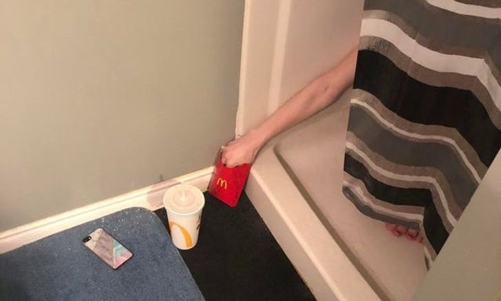 Illustration de l'article : Ces 18 personnes qui ne toujours pas pr&ecirc;tes &agrave; passer &agrave; l'&acirc;ge adulte