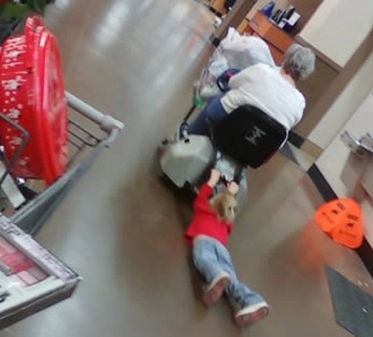 Illustration de l'article : Ces 20 clients peu ordinaires vus dans les magasins