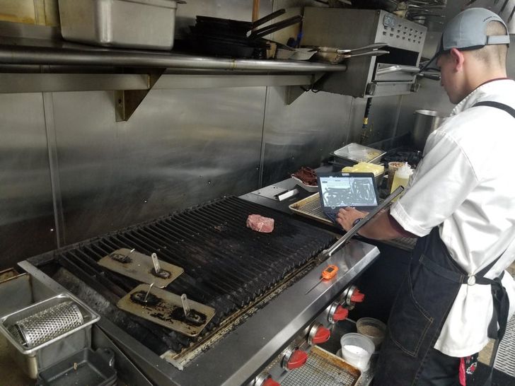 Illustration de l'article : Ces 20 photos qui illustrent le côté caché du quotidien des restaurateurs